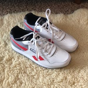 New without tags Reebok classic sneakers!